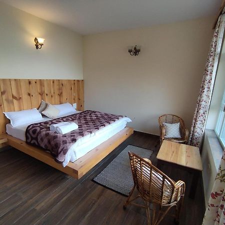 Kainchi Boutique Homestay Rāmgarh Exteriör bild